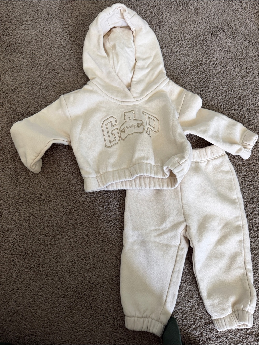 Baby girl 11 piece Gap mixed bundle - Picture 9 of 9